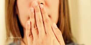 ¿Por qué se inflaman mis encías durante la ortodoncia? Soluciones 2026 para una sonrisa sana.