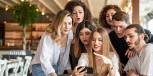 Mitos y realidades de la ortodoncia: Besar, comer y hablar con brackets